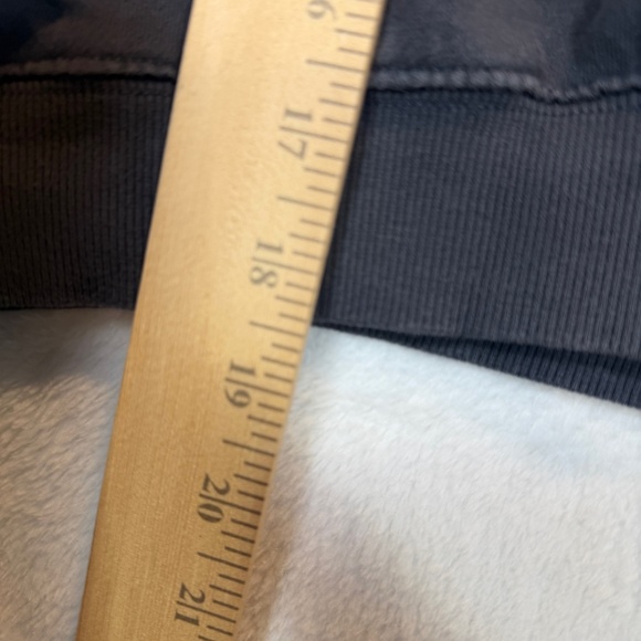 Old Navy Cropped Sweatshirt Womens Size Small Black 90s Crew Neck - Picture 6 of 7